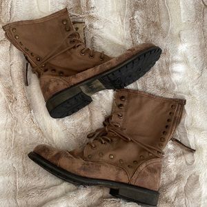Roxy boots!